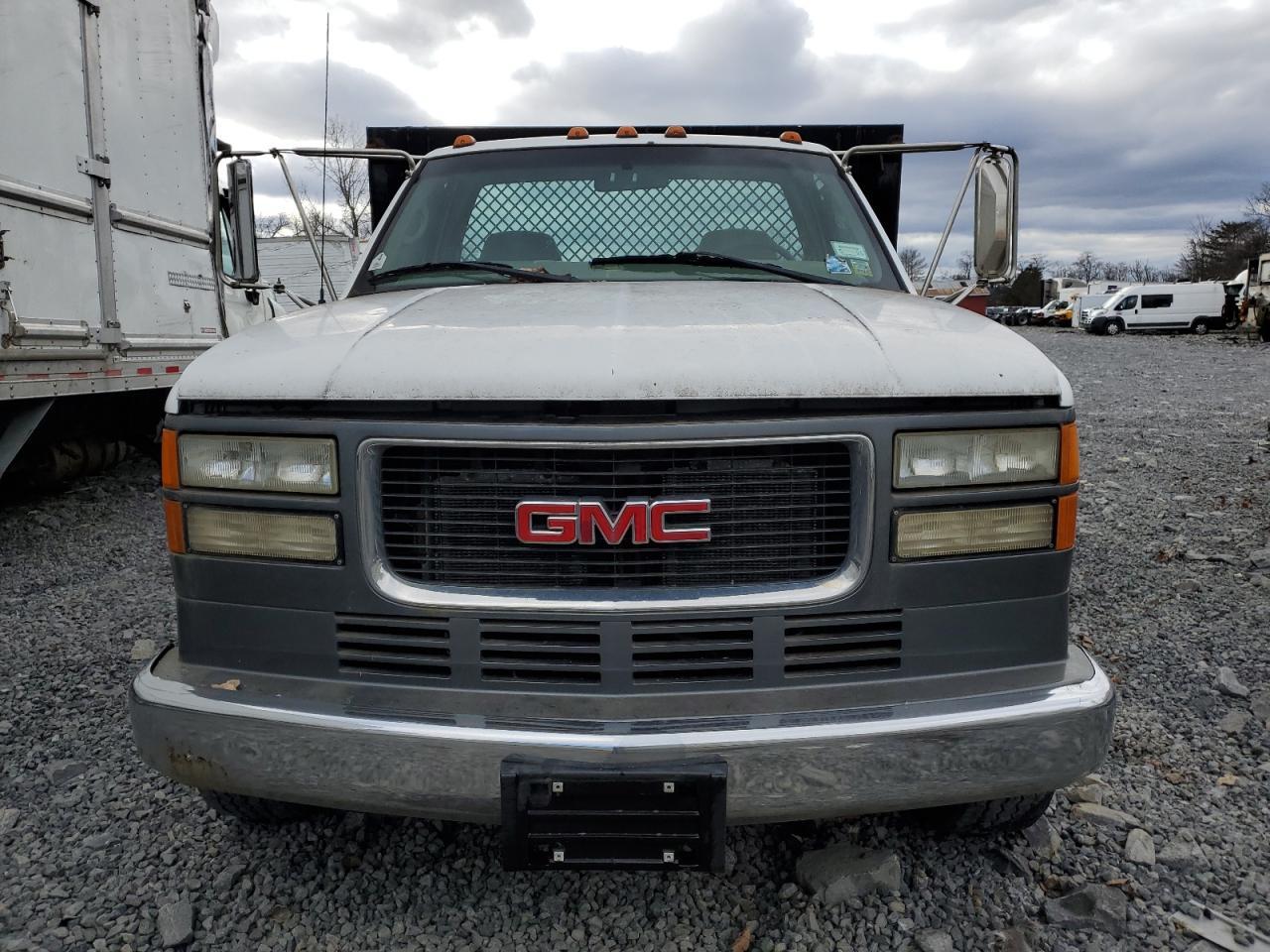 2001 GMC Sierra 3500 Flatbed Truck
