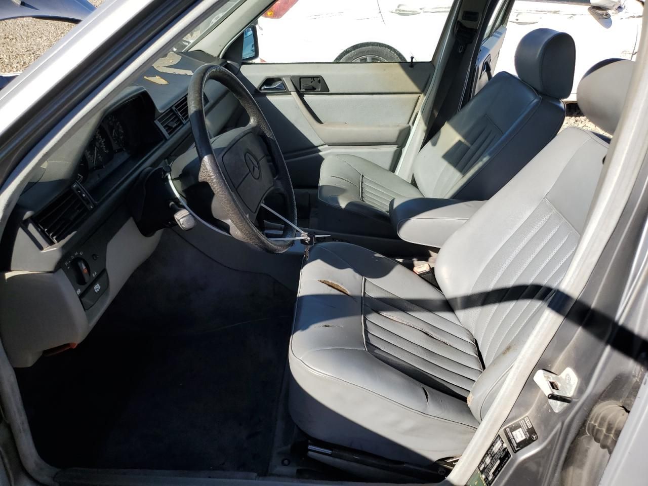 1988 Mercedes-Benz 300 e