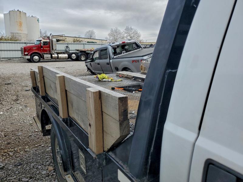 2006 Ford F350 Flatbed Truck