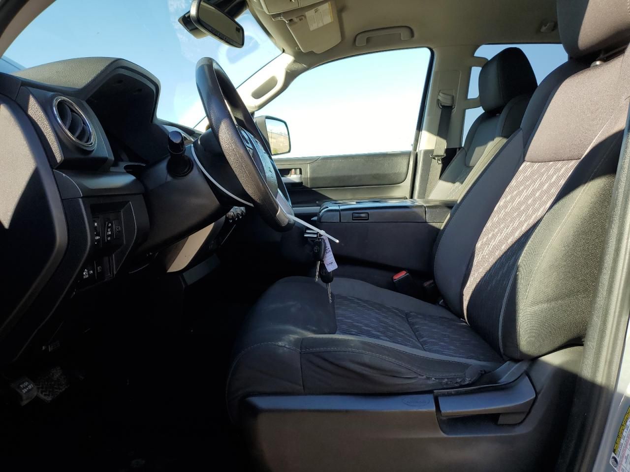 2020 Toyota Tundra Double cab sr