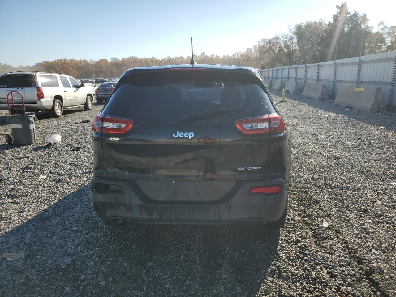 2017 Jeep Cherokee Sport