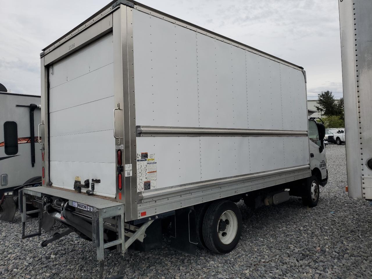 2019 Hino 195 Refrigerated BOX Truck