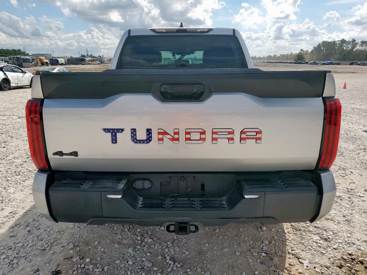 2022 Toyota Tundra SR5