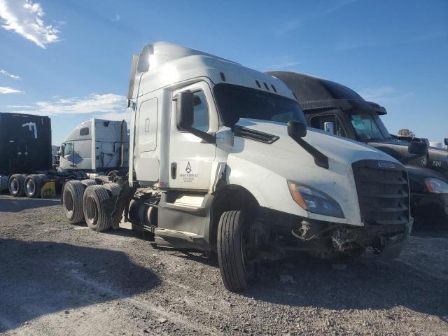 2019 Freightliner Cascadia 126