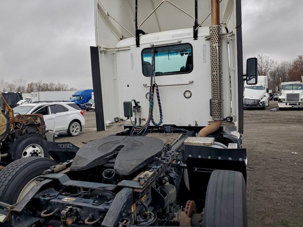 2020 Kenworth T680 Semi Truck