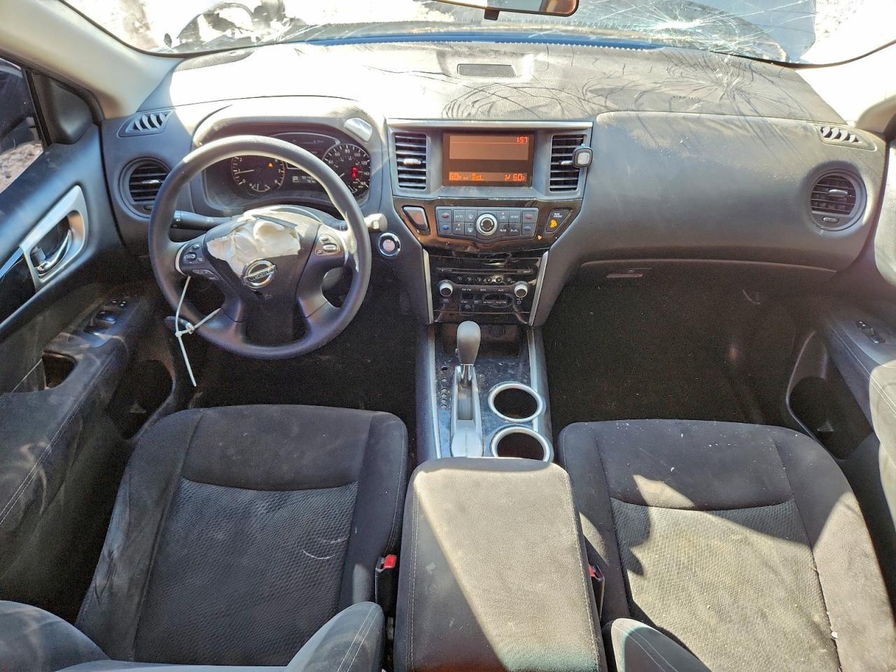 2015 Nissan Pathfinder s
