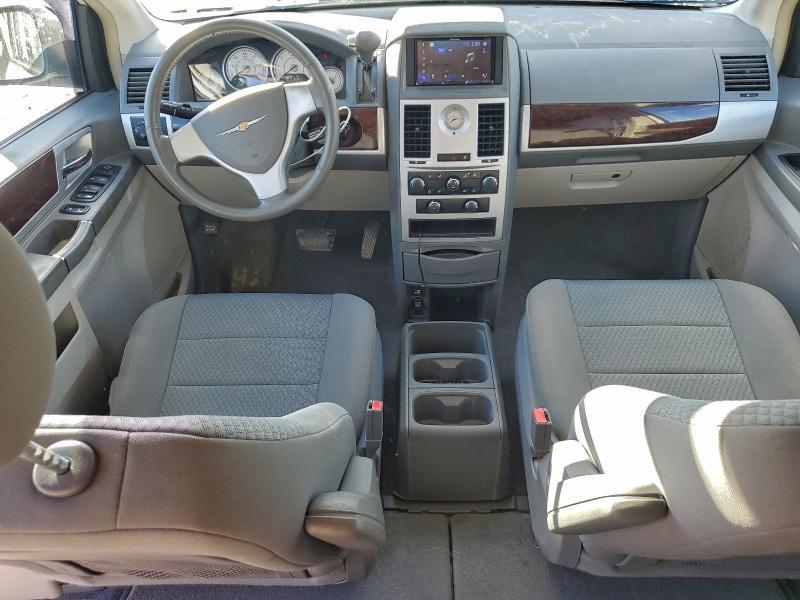 2010 Chrysler Town & Country Touring