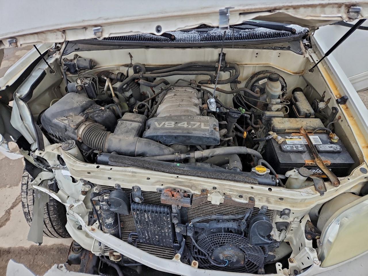 2004 Toyota Sequoia SR5