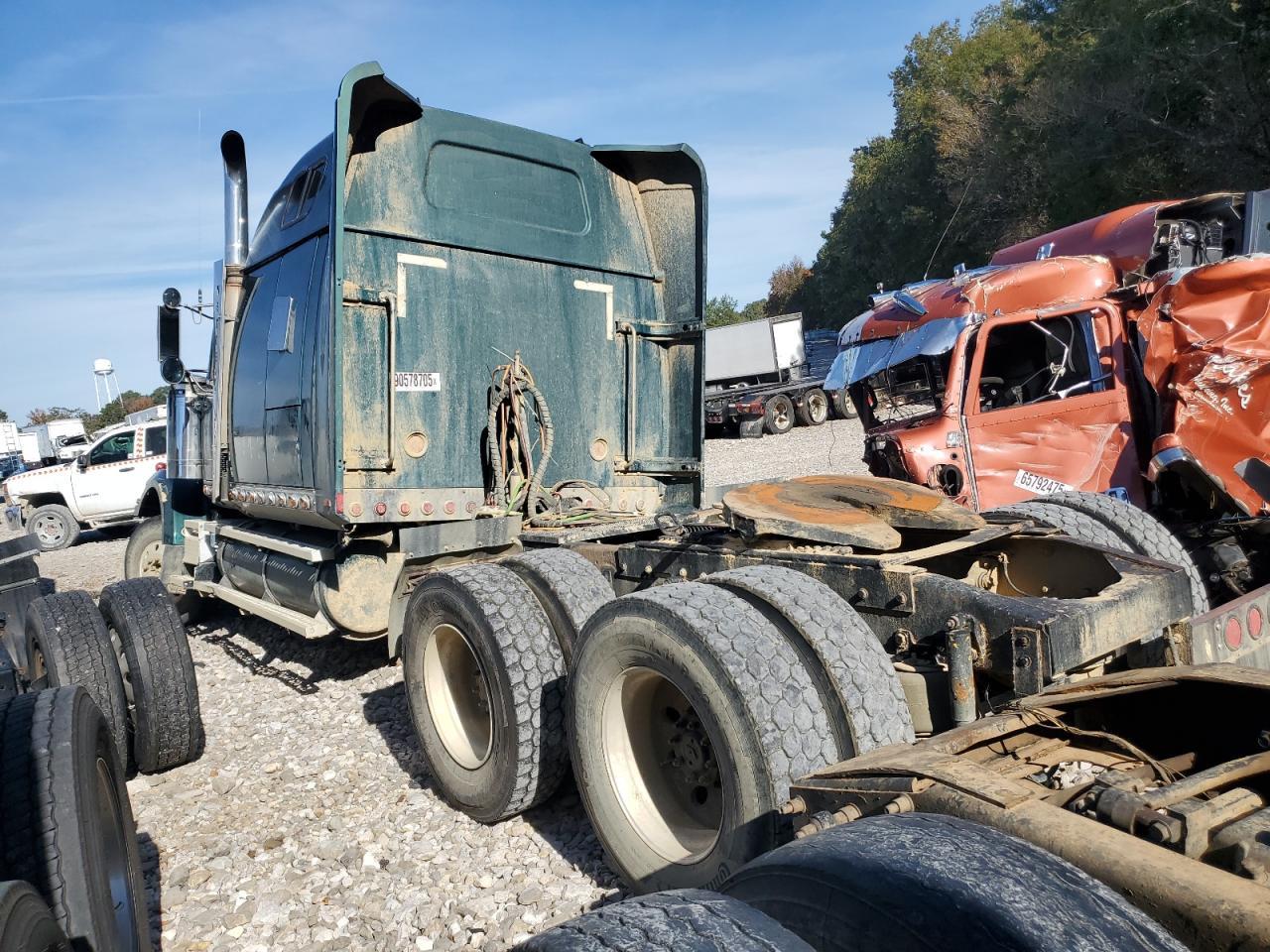 2001 Western Star 4900 Semi Truck