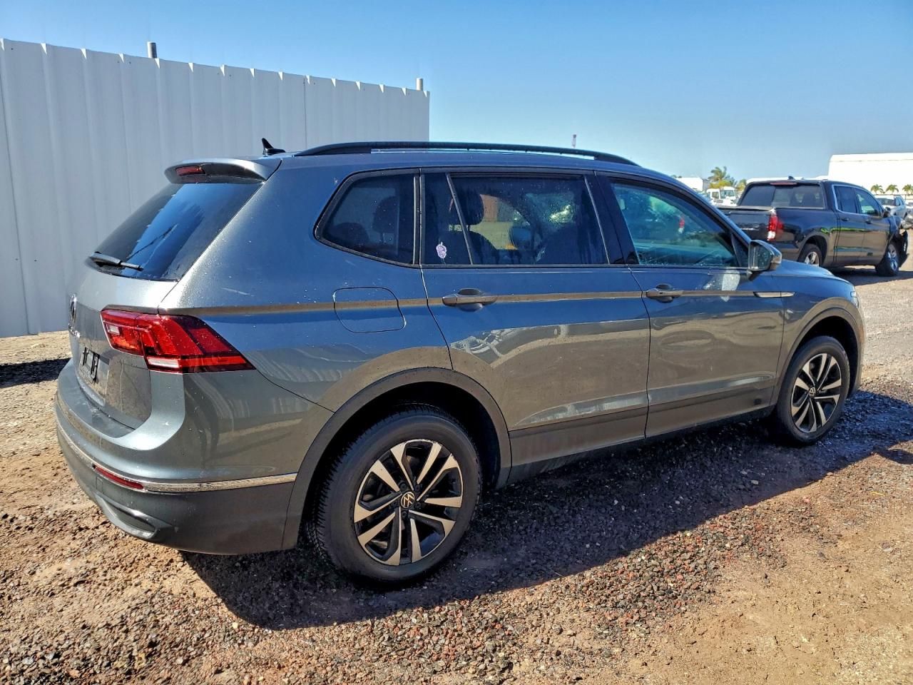 2022 Volkswagen Tiguan s
