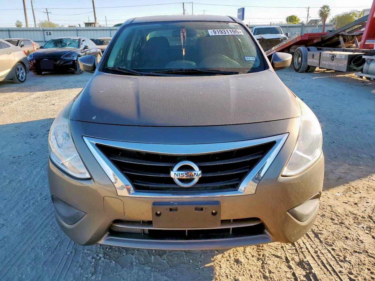 2016 Nissan Versa s
