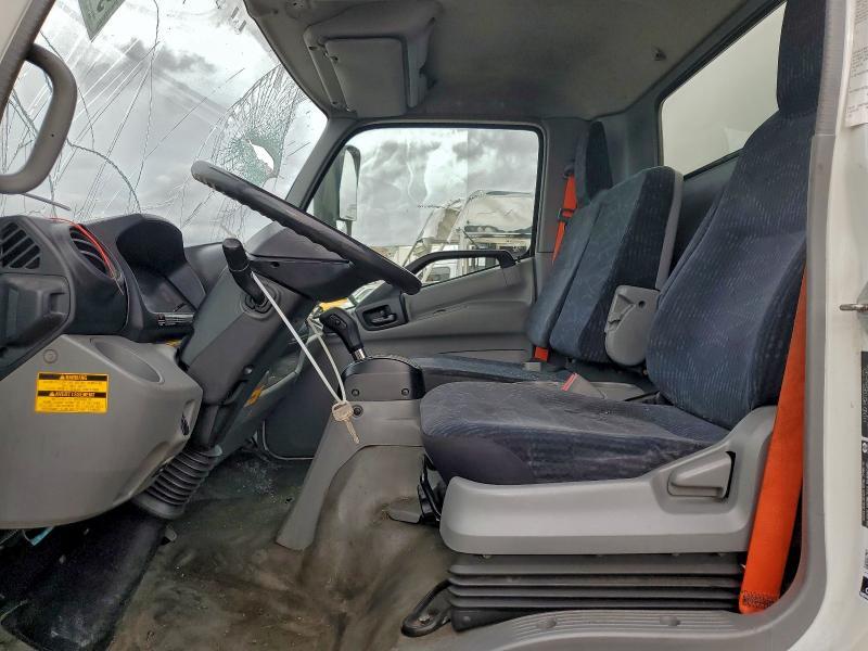 2020 Hino Xjc720 box Truck