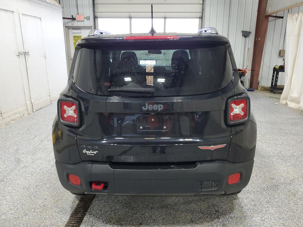 2016 Jeep Renegade Trailhawk