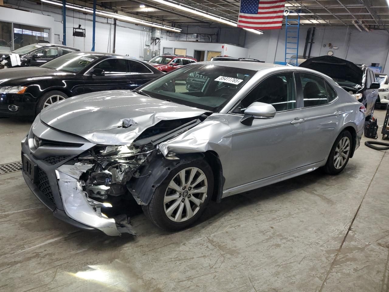 2020 Toyota Camry se