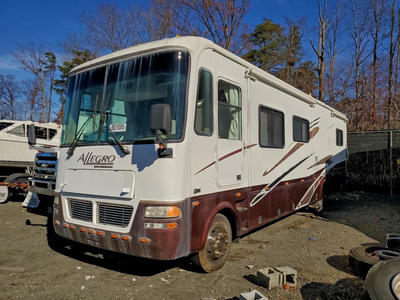 2005 Workhorse Custom Chassis Motorhome Chassis W22