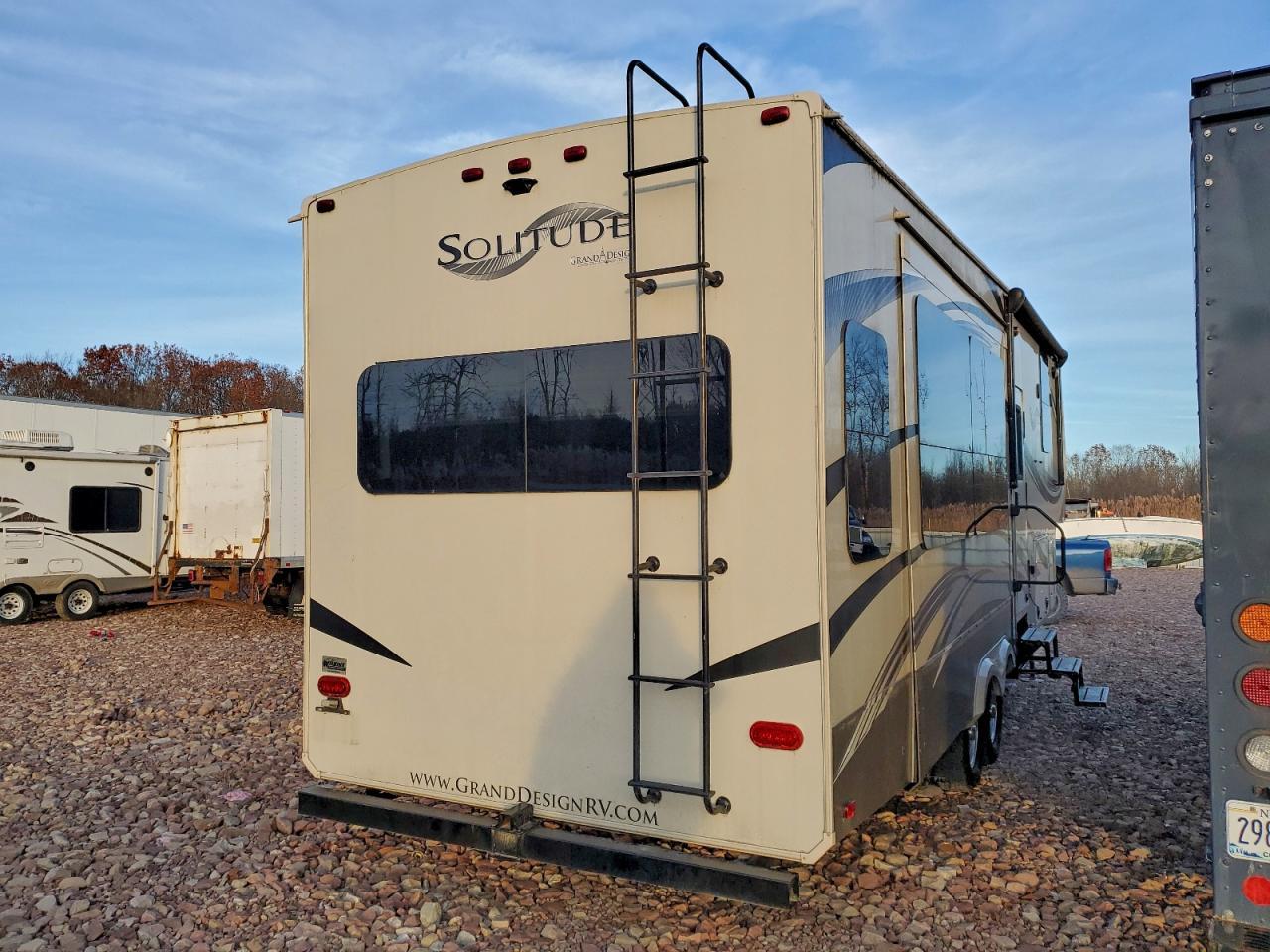 2015 Grand Desi Solitude