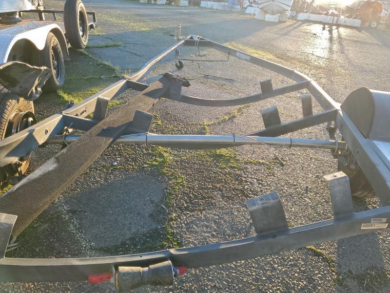 2018 TL 2018 White River Marine PGV175SA Boat Trailer