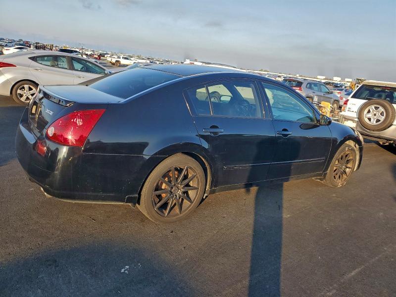 2004 Nissan Maxima se