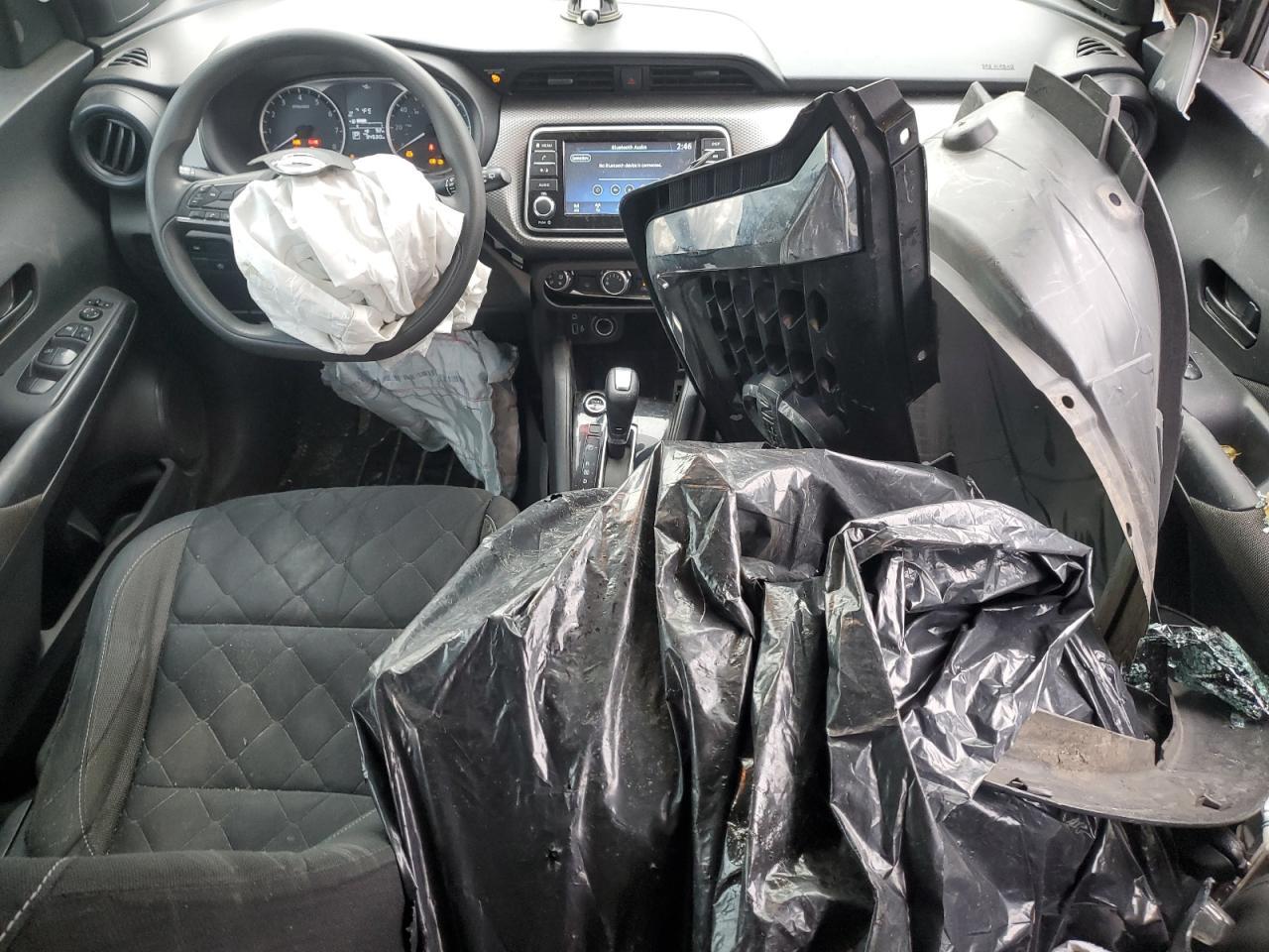 2020 Nissan Kicks s