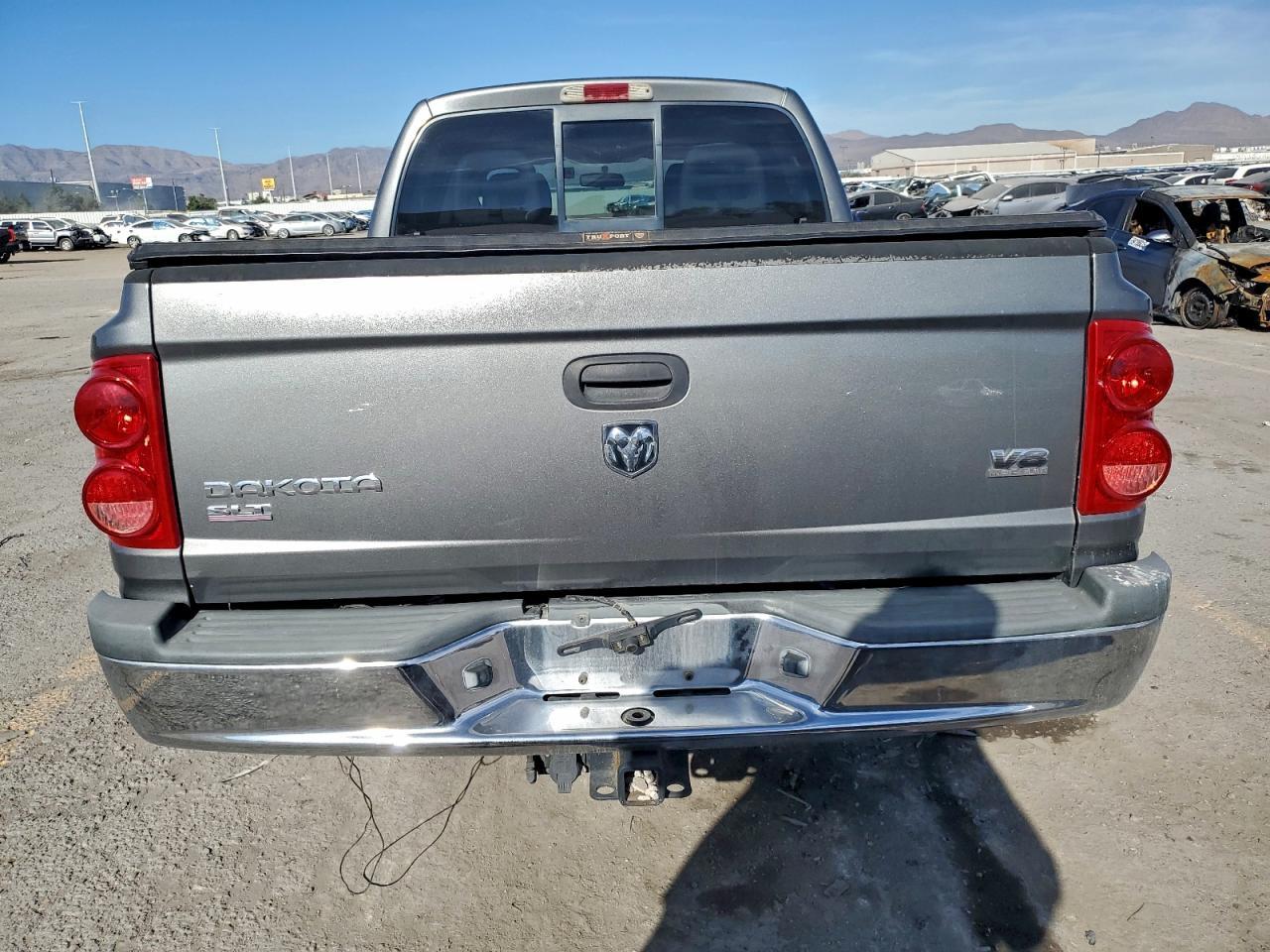 2005 Dodge Dakota Quad SLT