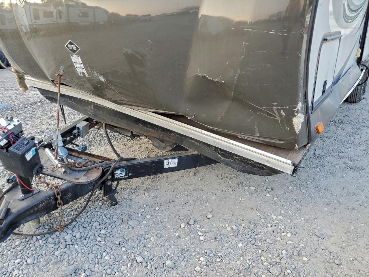 2015 Cruisers Yachts Trailer