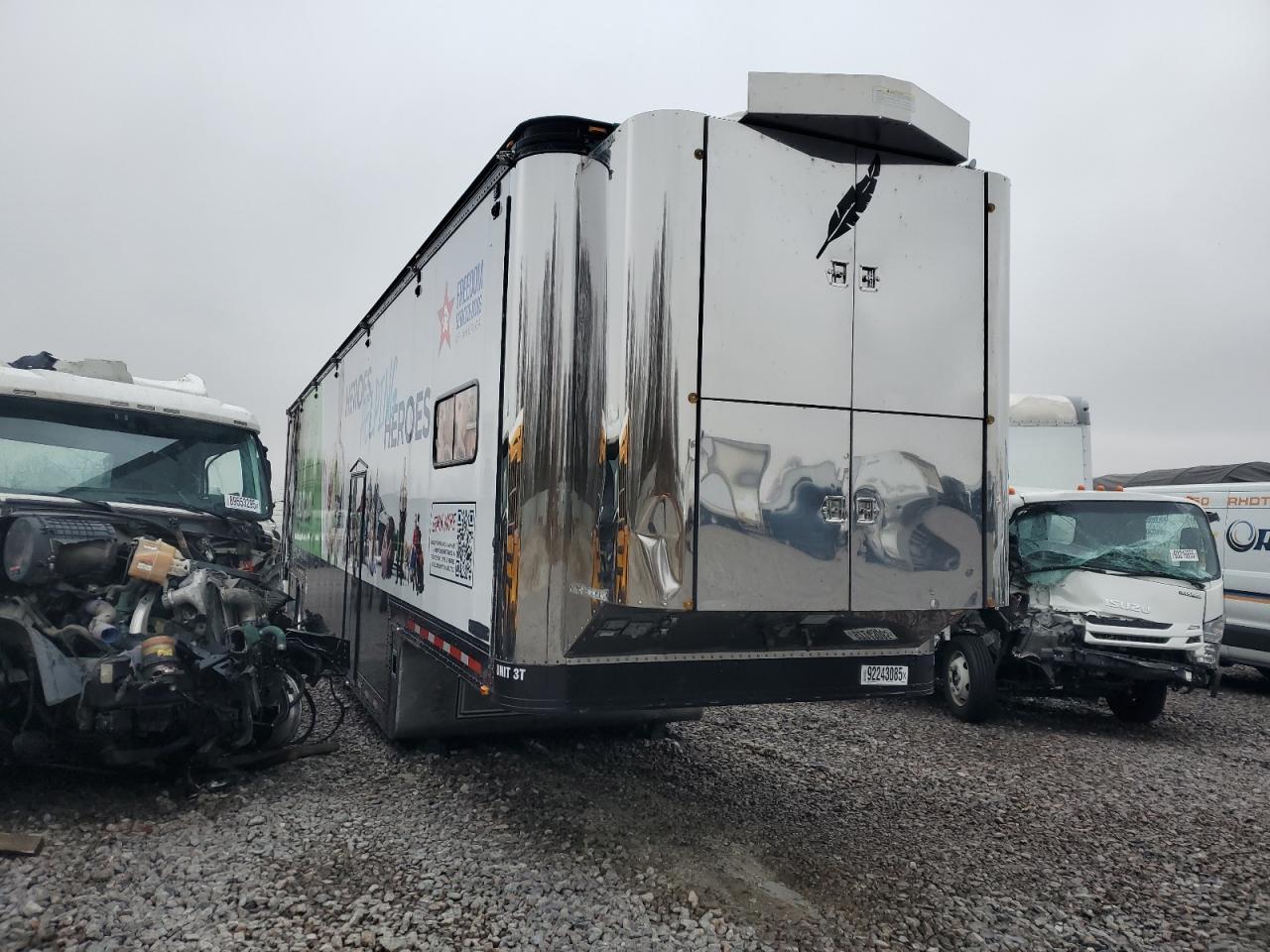 2007 Feathrlite 2007 Featherlite 1075 Enclosed Cargo Trailer