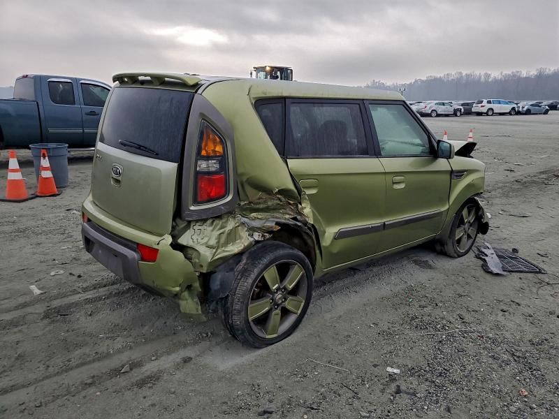 2010 KIA Soul +