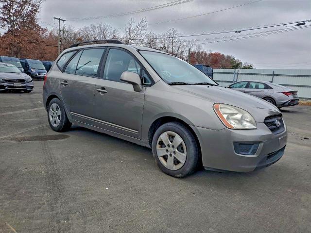 2009 KIA Rondo Base