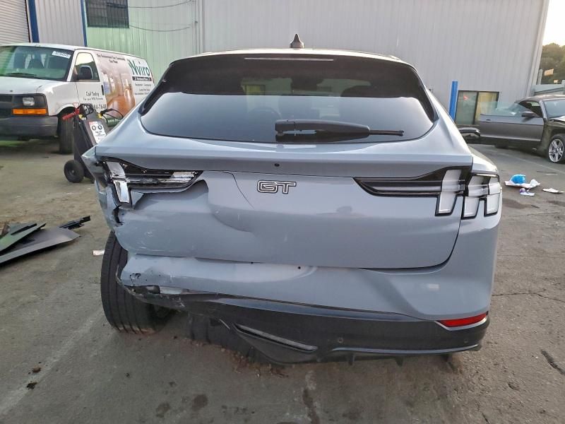 2024 Ford Mustang Mach-e gt