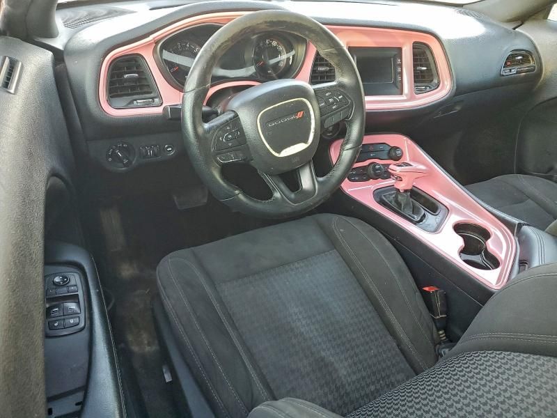 2016 Dodge Challenger sxt