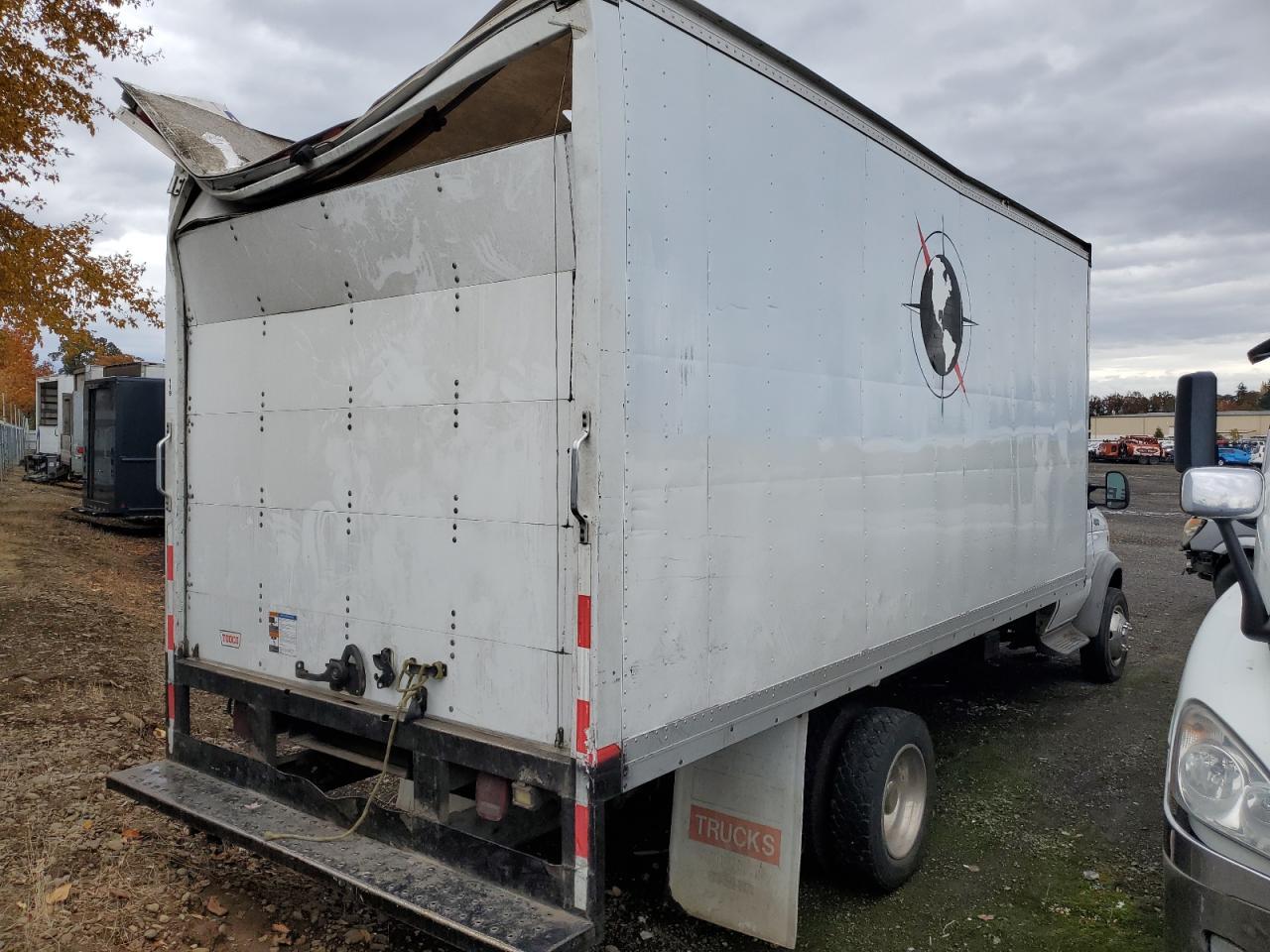 2002 Ford Econoline E550 Super Duty Cutaway Van