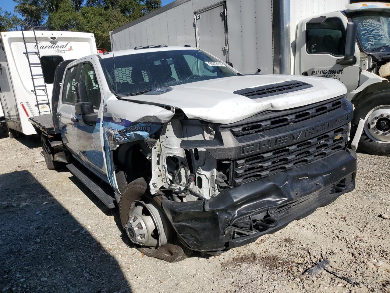 2022 Chevrolet Silverado Flatbed Truck