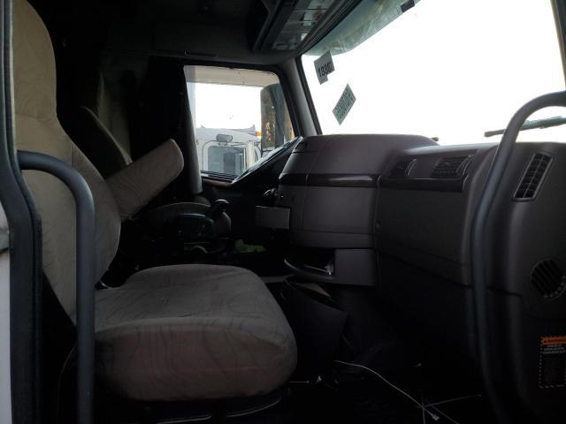 2014 Volvo VNL Semi Truck