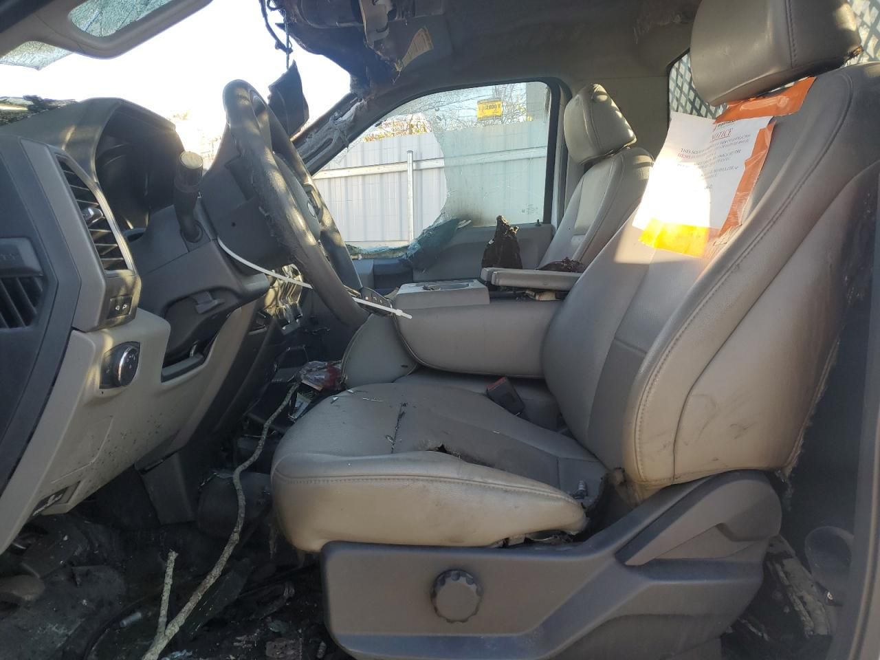 2022 Ford F350 Super Duty Flatbed Truck