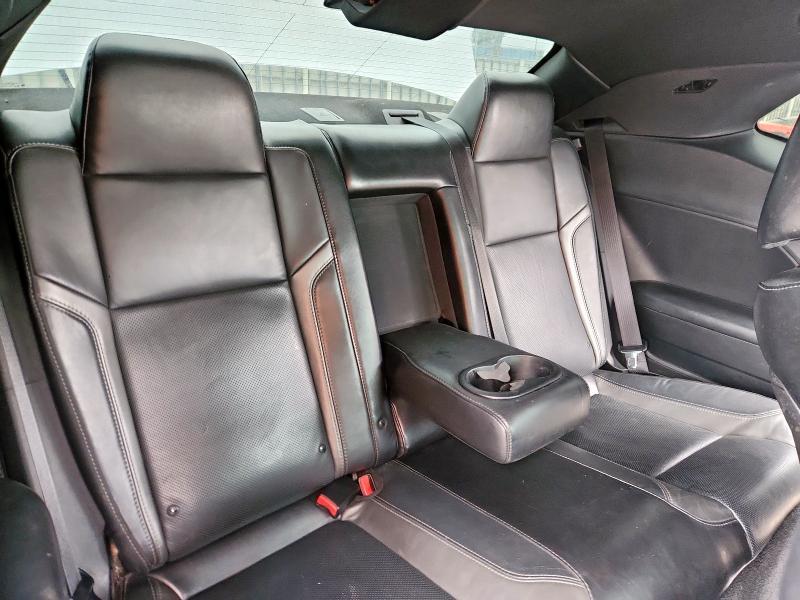 2015 Dodge Challenger sxt Plus