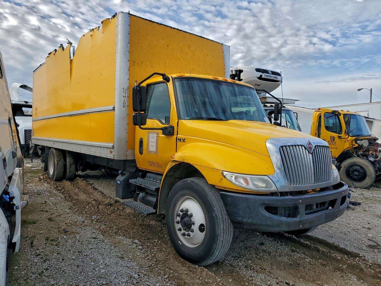 2020 International MV607 BOX Truck