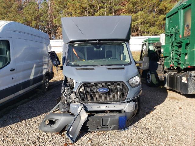2021 Ford Transit Delivery Truck