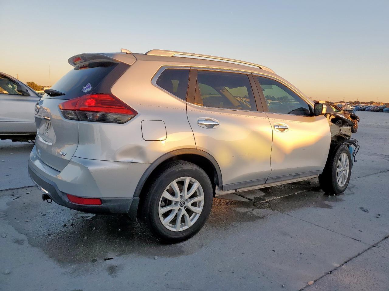 2017 Nissan Rogue sv