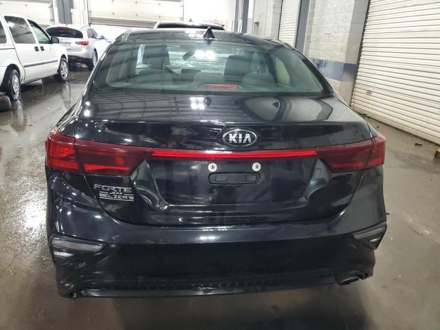 2021 KIA Forte fe