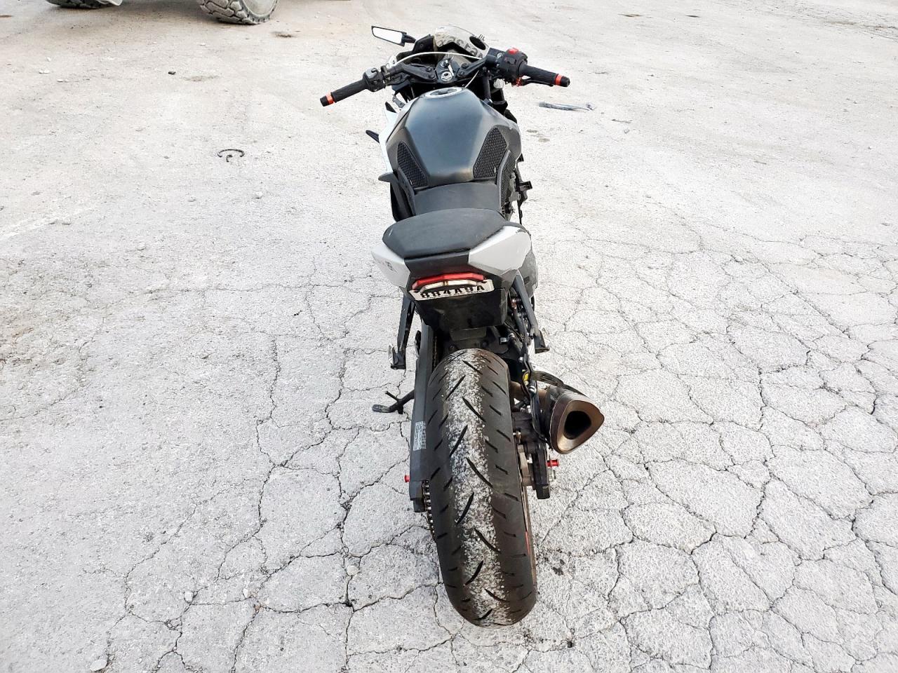 2024 Suzuki GSX800 F