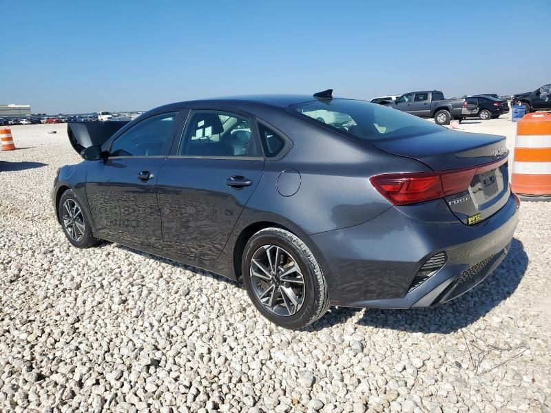 2022 KIA Forte fe