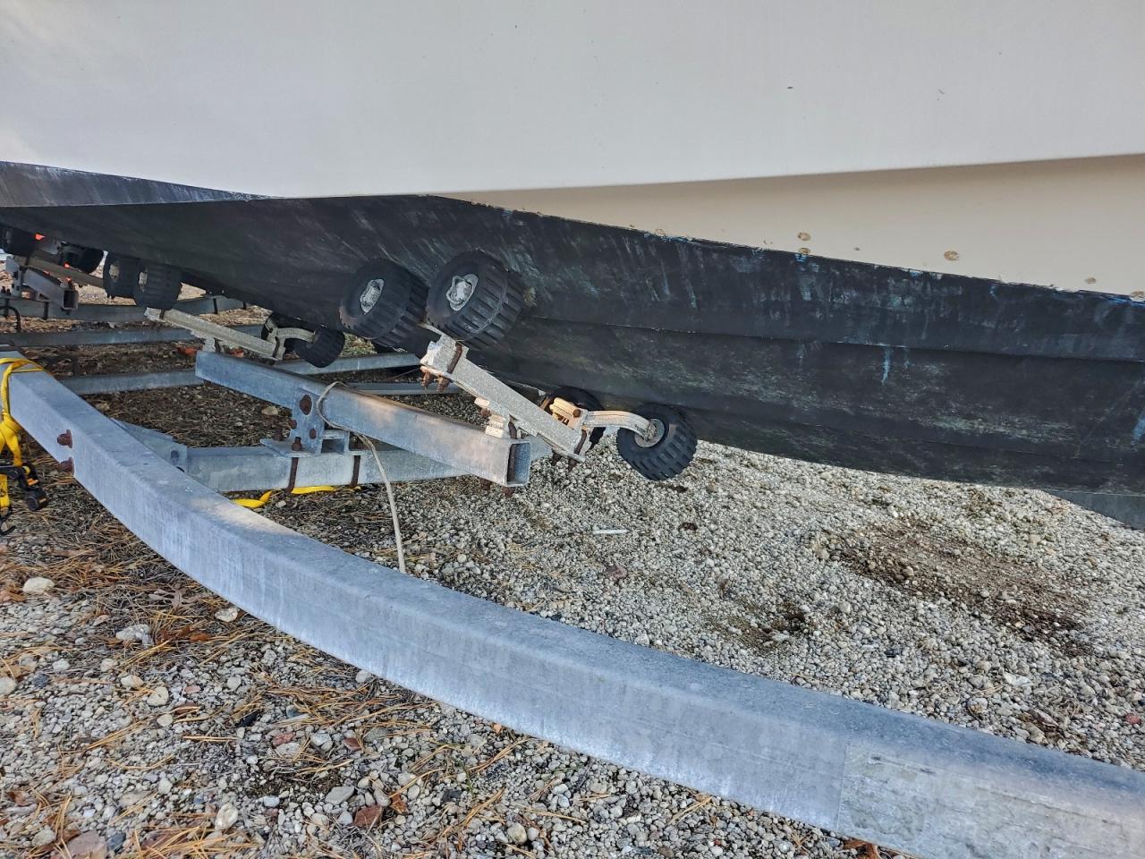 2002 Four Winds Boat