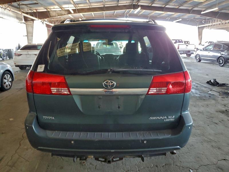2004 Toyota Sienna