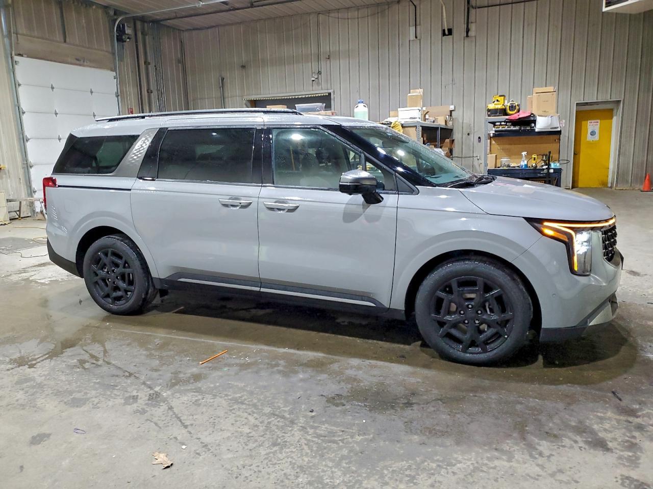 2026 KIA Carnival sx