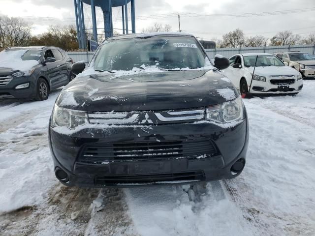 2014 Mitsubishi Outlander es