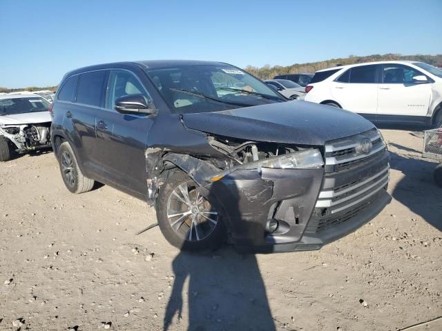 2017 Toyota Highlander le