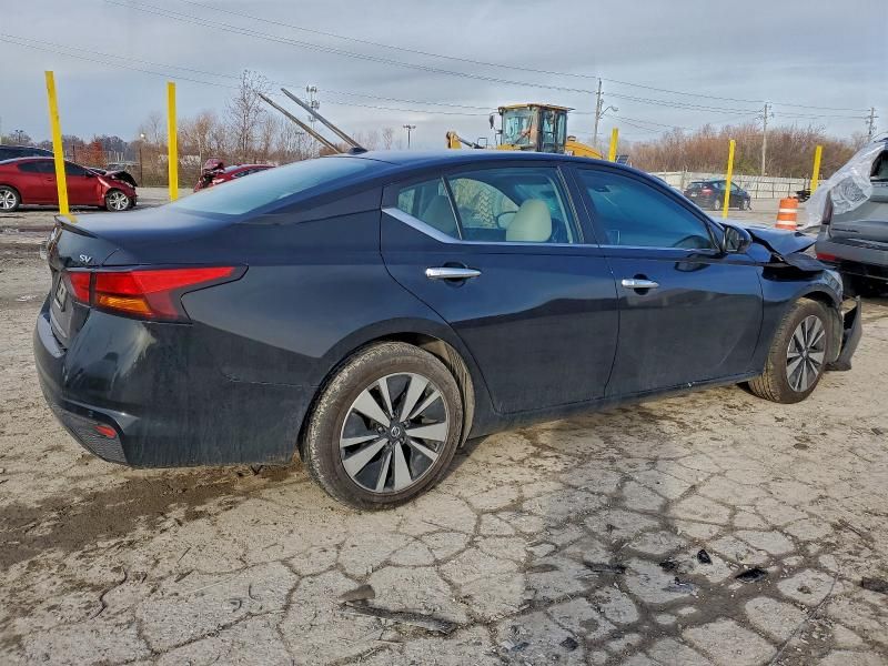 2021 Nissan Altima sv