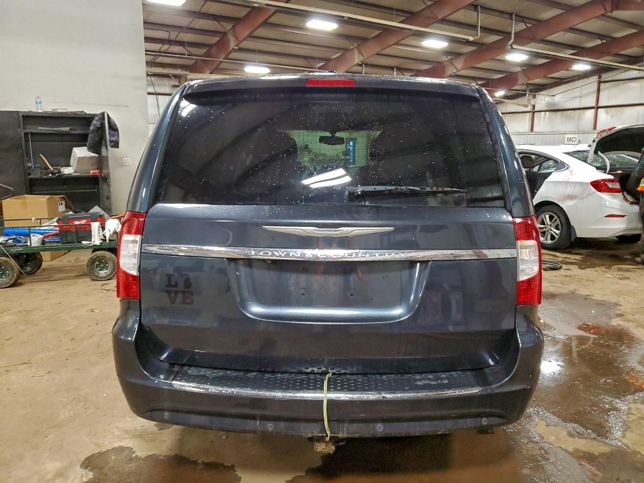 2014 Chrysler Town & Country Touring l