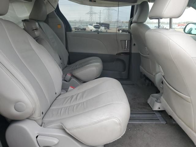 2013 Toyota Sienna xle