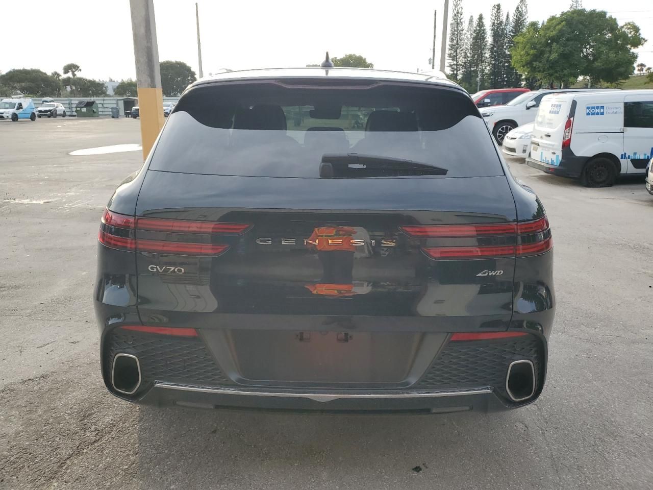 2024 Genesis GV70 Base